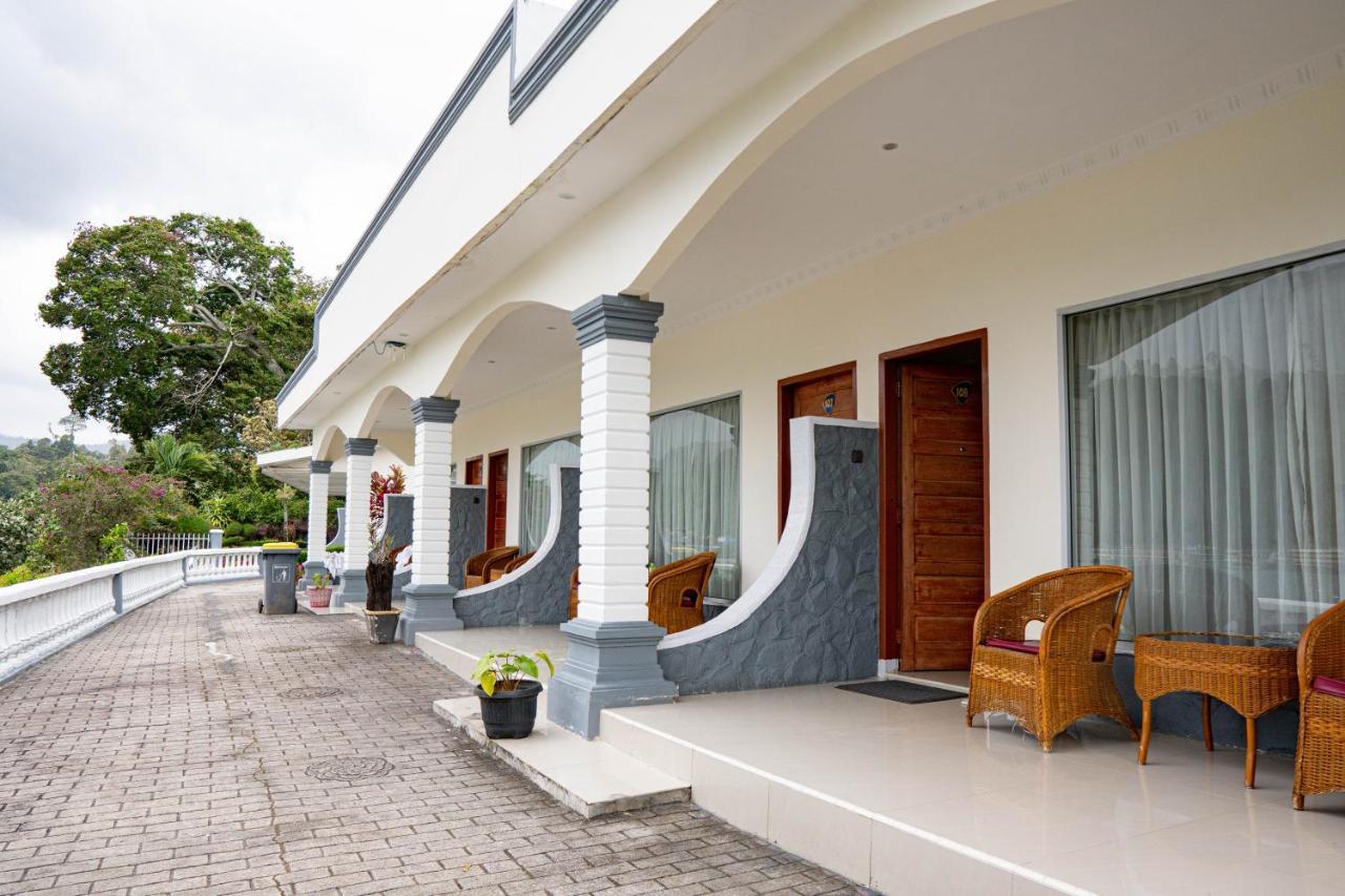 Khas Parapat Buitenkant foto