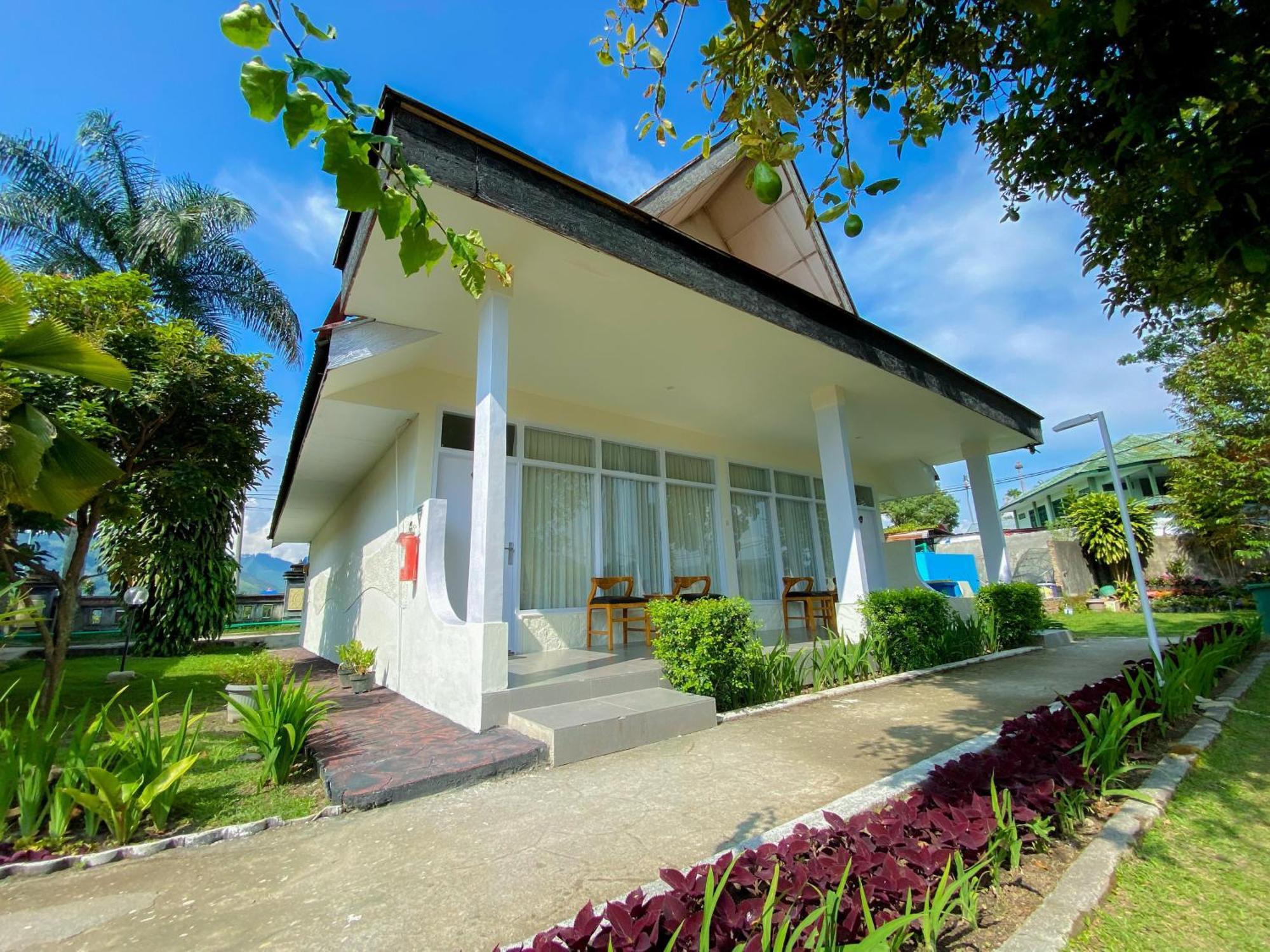 Khas Parapat Buitenkant foto