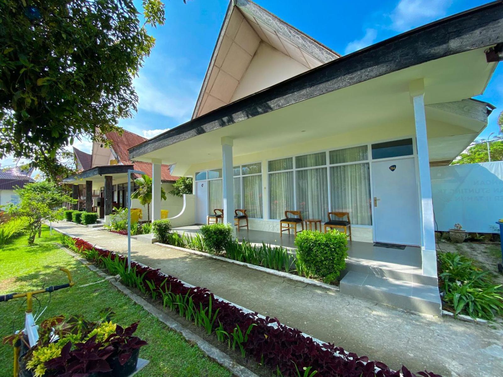 Khas Parapat Buitenkant foto