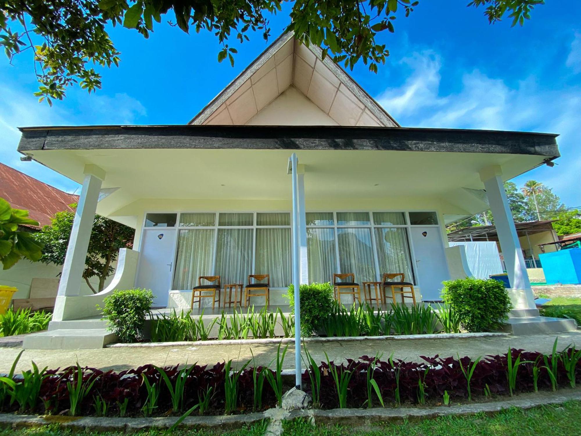 Khas Parapat Buitenkant foto