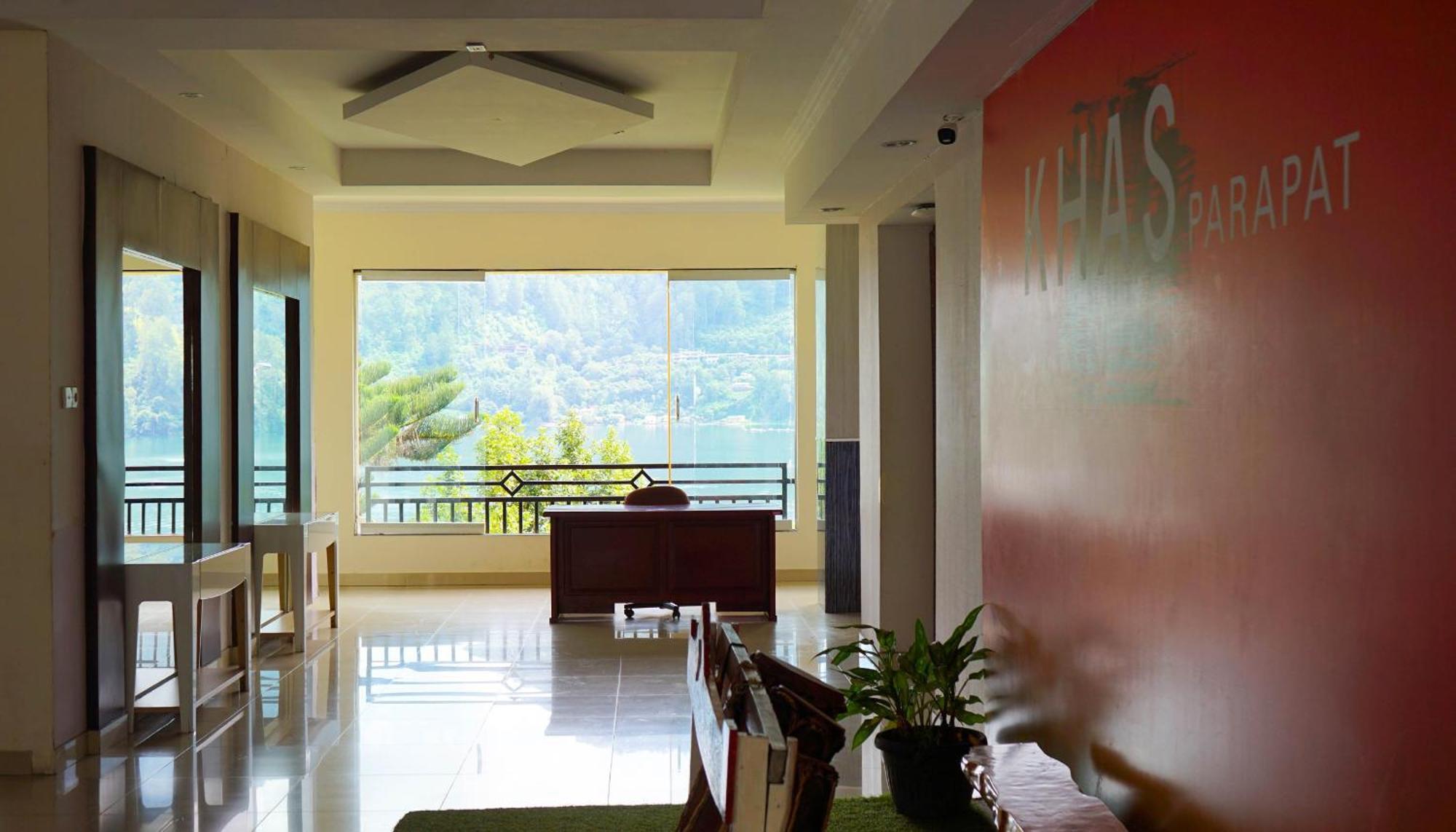 Khas Parapat Buitenkant foto